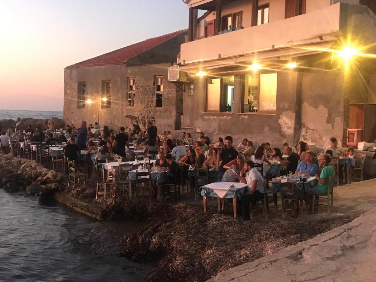 Microcosmos Halepas Chrissi Akti Chania Exterior foto
